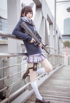 年轻的女老师