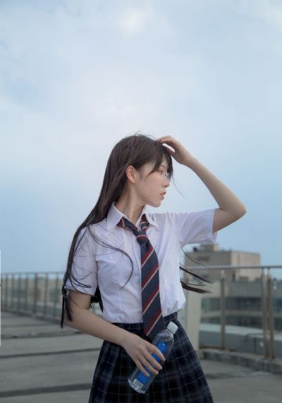 你从火光中走来