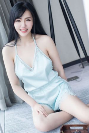 李采潭热情的邻居电影播放