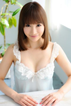 班长让我吃她胸摸她奶小黄鸭