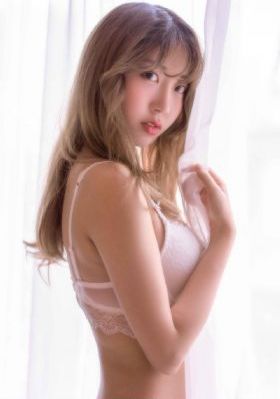 爽一点搔一点叫大声一点3p视频